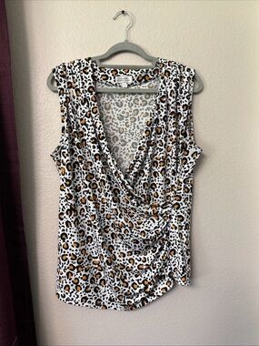 #798 Tahari Sleeveless Animal Print top Size Extra Large